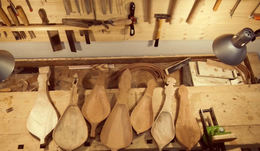 κατασκευή κρητικής λύρας